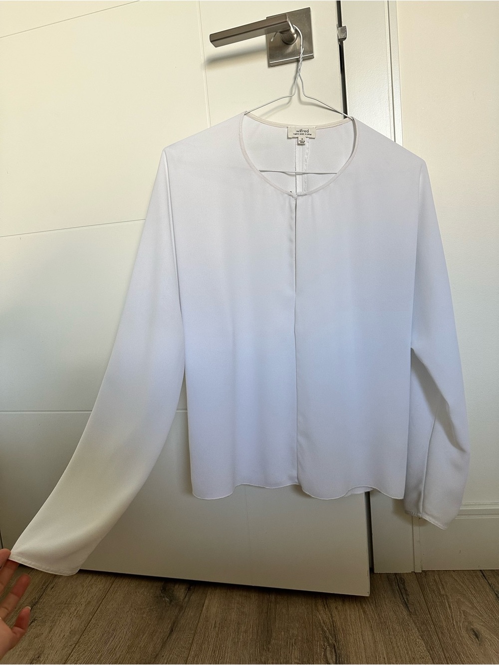Aritzia Wilfred Silk/Poly Blend Blouse